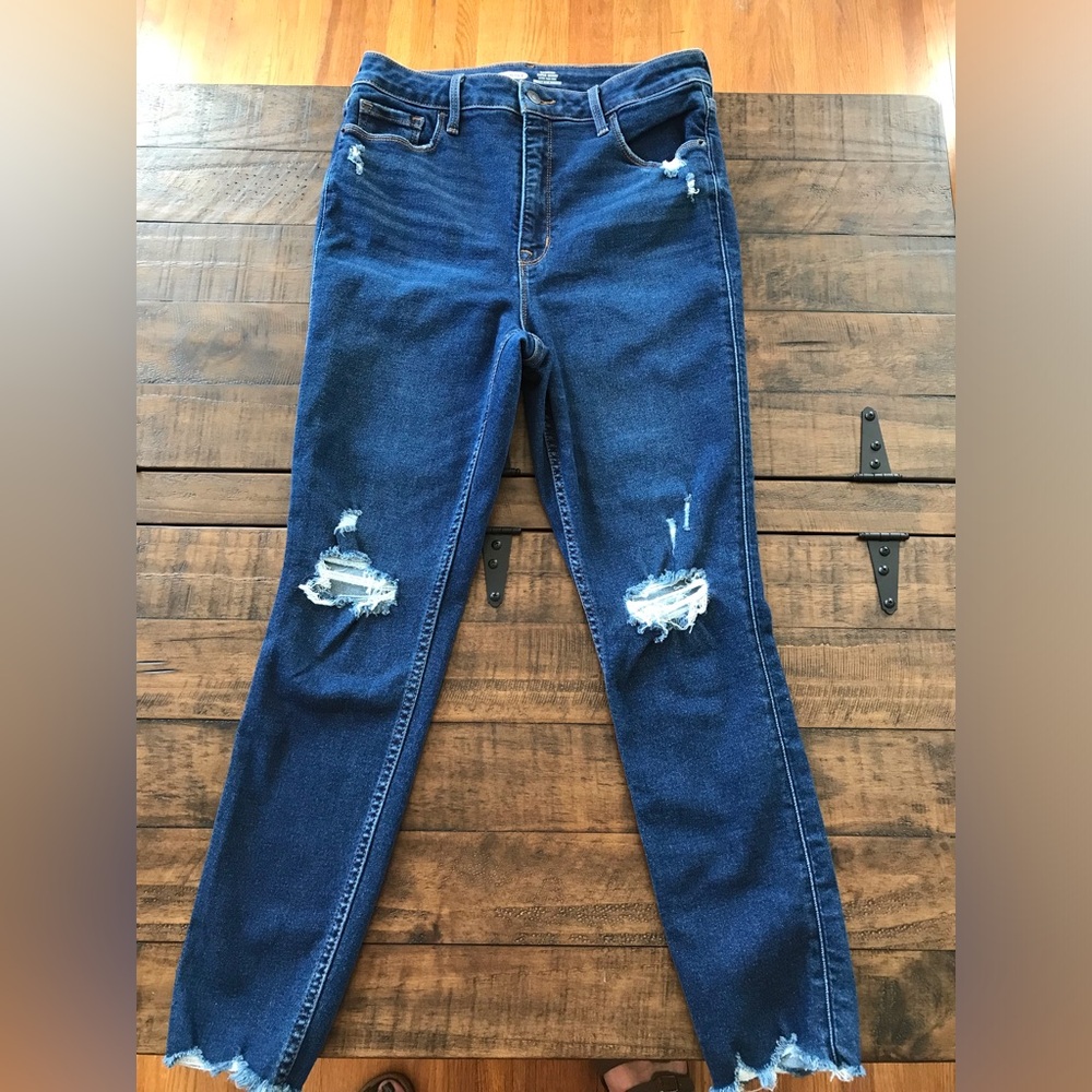 Old Navy Rockstar Super Skinny Extra High Rise dark wash jeans size 12 EUC